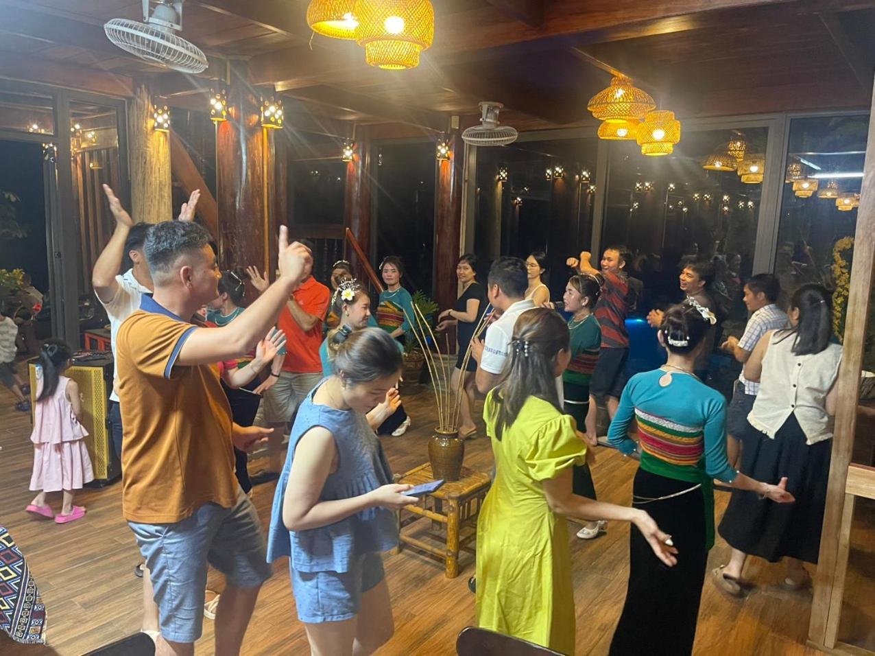 Pu Luong Sala Homestay Huong Ba Thuoc Eksteriør bilde